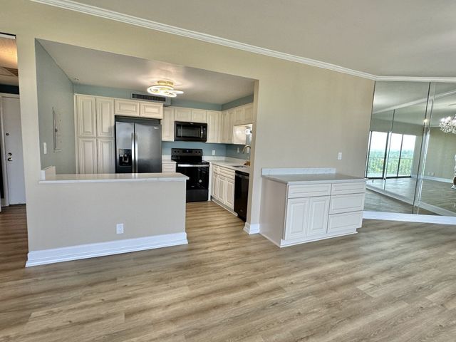 4215 Harding Pike Apt 903, Nashville, TN 37205