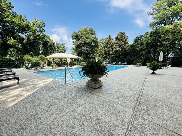 4215 Harding Pike Apt 903, Nashville, TN 37205