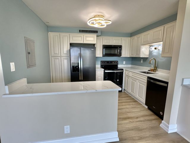 4215 Harding Pike Apt 903, Nashville, TN 37205