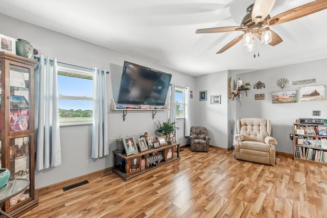 6147 NW 50th St, El Dorado, KS 67042