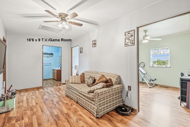6147 NW 50th St, El Dorado, KS 67042