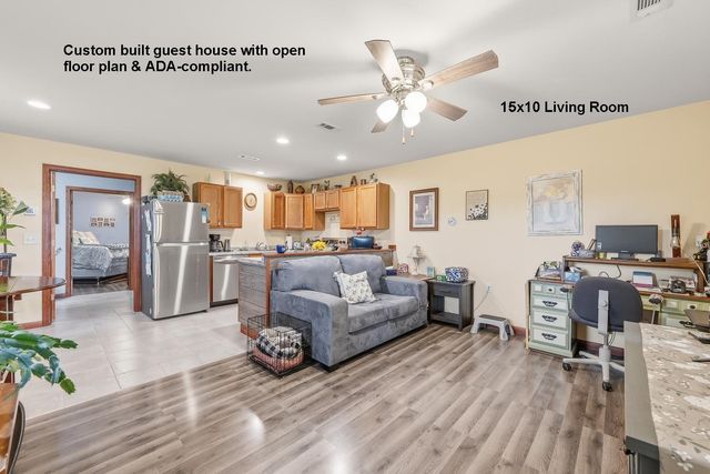 6147 NW 50th St, El Dorado, KS 67042