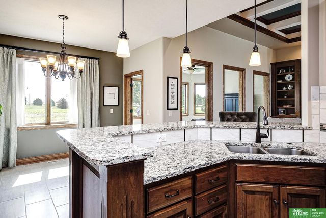 3211 Deer Run, Fremont, NE 68025