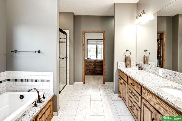 3211 Deer Run, Fremont, NE 68025