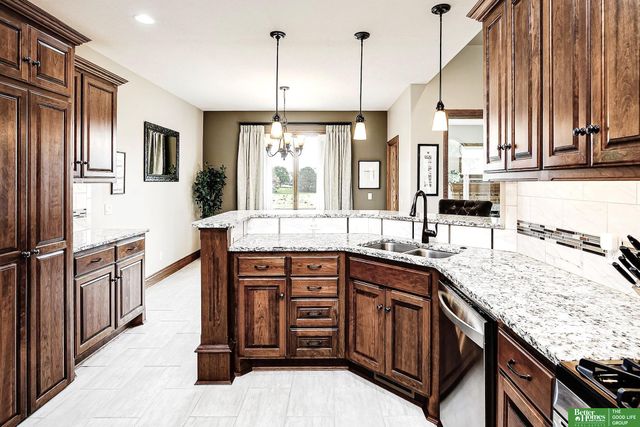 3211 Deer Run, Fremont, NE 68025