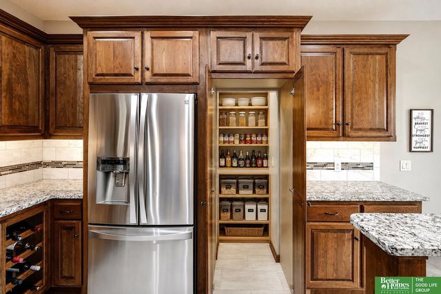 3211 Deer Run, Fremont, NE 68025