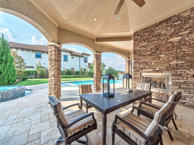 14 Ivy Bend Lane, Sugar Land, TX 77479