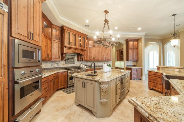 14 Ivy Bend Lane, Sugar Land, TX 77479