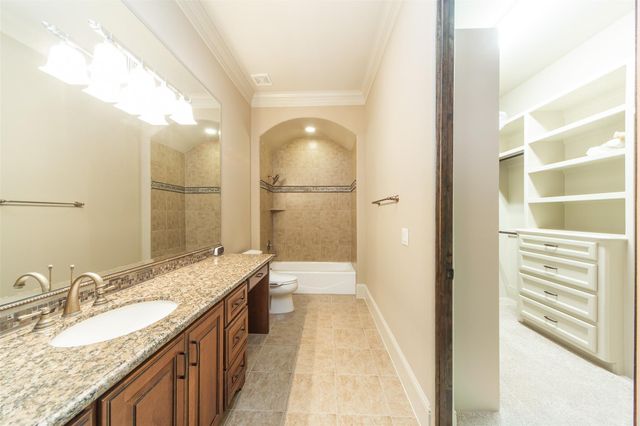 14 Ivy Bend Lane, Sugar Land, TX 77479