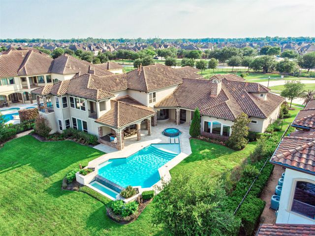 14 Ivy Bend Lane, Sugar Land, TX 77479