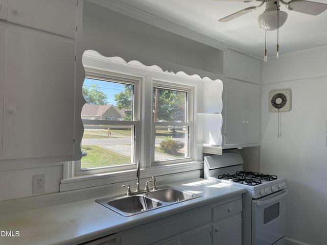 305 Laurel Hill Drive, Burlington, NC 27215