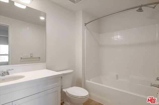 12655 Bluff Creek Drive 304, Los Angeles, CA 90094