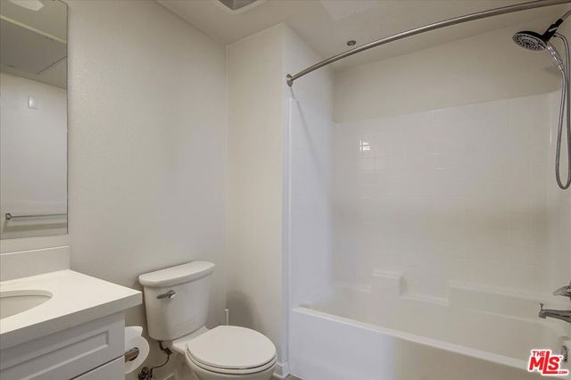 12655 Bluff Creek Drive 304, Los Angeles, CA 90094
