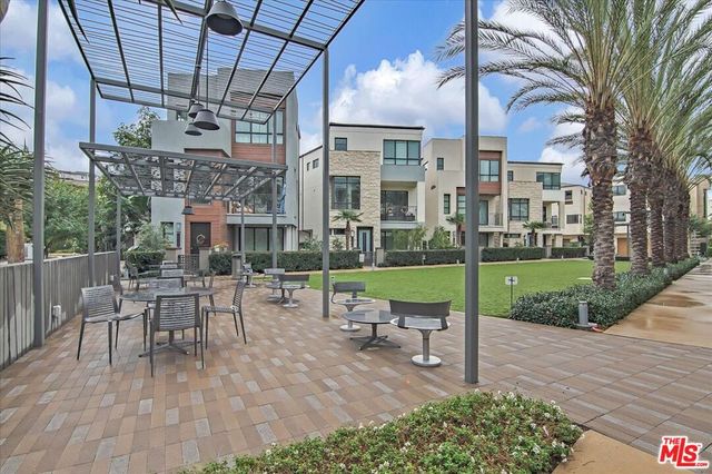 12655 Bluff Creek Drive 304, Los Angeles, CA 90094