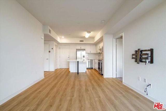 12655 Bluff Creek Drive 304, Los Angeles, CA 90094