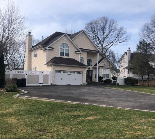 10 Debron Court, Centereach, NY 11720