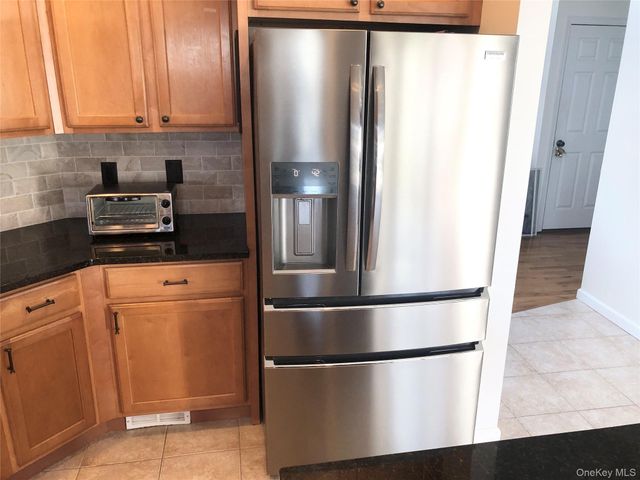 10 Debron Court, Centereach, NY 11720
