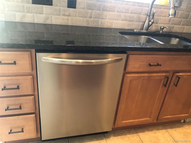 10 Debron Court, Centereach, NY 11720
