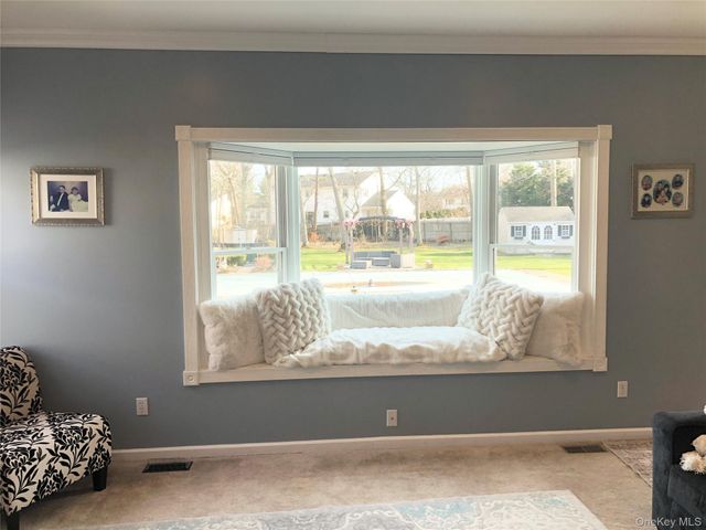 10 Debron Court, Centereach, NY 11720