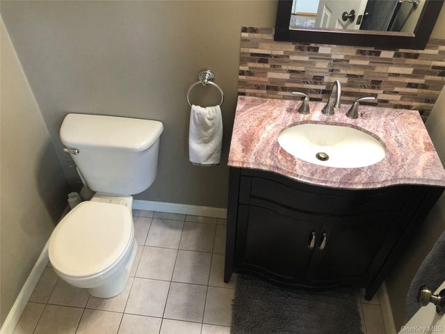 10 Debron Court, Centereach, NY 11720