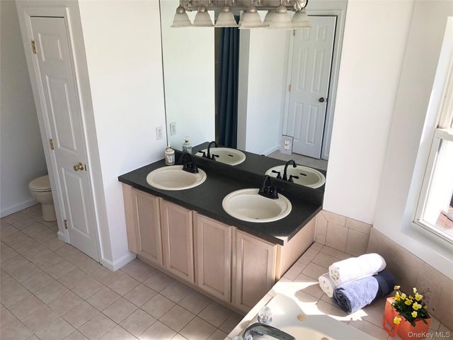 10 Debron Court, Centereach, NY 11720