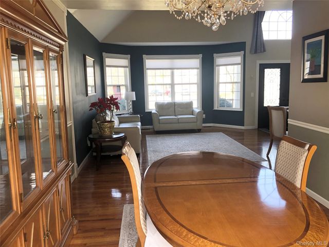 10 Debron Court, Centereach, NY 11720