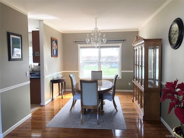 10 Debron Court, Centereach, NY 11720