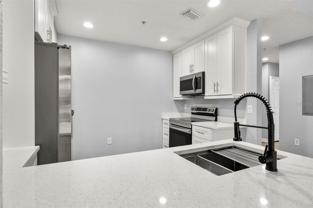 855 BLUE SAGE STREET 302, Celebration, FL 34747
