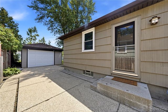 283 Wilmington Avenue, Tonawanda, NY 14150