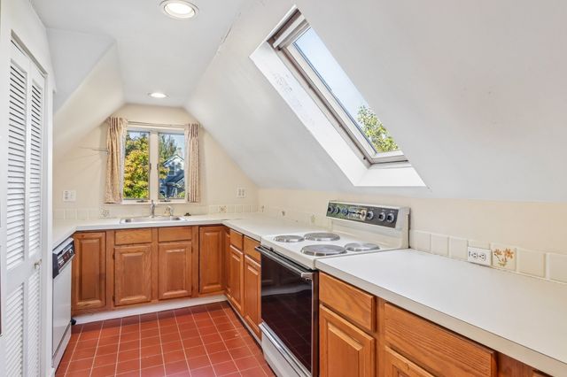 20 Russell Ter 3, Arlington, MA 02474