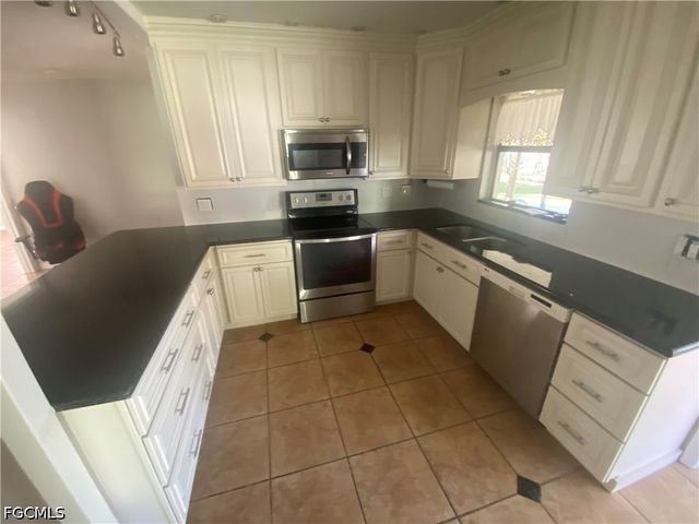 2143 W Tobago CIR, Fort Myers, FL 33905