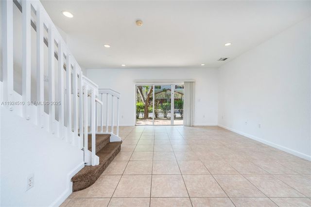 3105 NW 25th Terrace 3105, Oakland Park, FL 33309