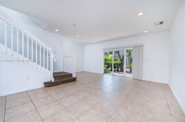 3105 NW 25th Terrace 3105, Oakland Park, FL 33309