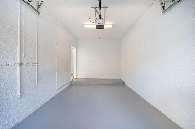 3105 NW 25th Terrace 3105, Oakland Park, FL 33309