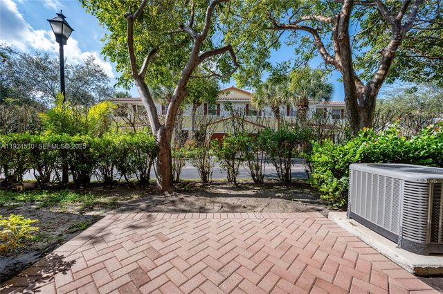 3105 NW 25th Terrace 3105, Oakland Park, FL 33309