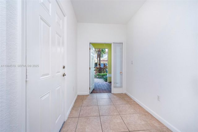 3105 NW 25th Terrace 3105, Oakland Park, FL 33309