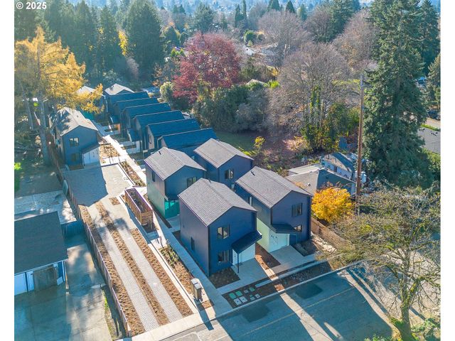 3732 Se Harvey St 2, Milwaukie, OR 97222