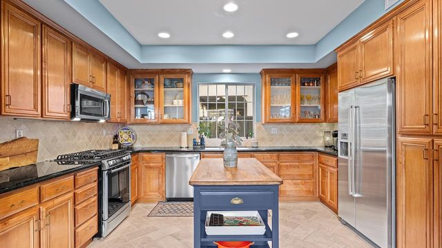 1050 Belmont Ln, Tracy, CA 95377