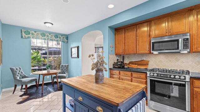 1050 Belmont Ln, Tracy, CA 95377