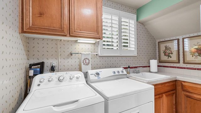 1050 Belmont Ln, Tracy, CA 95377