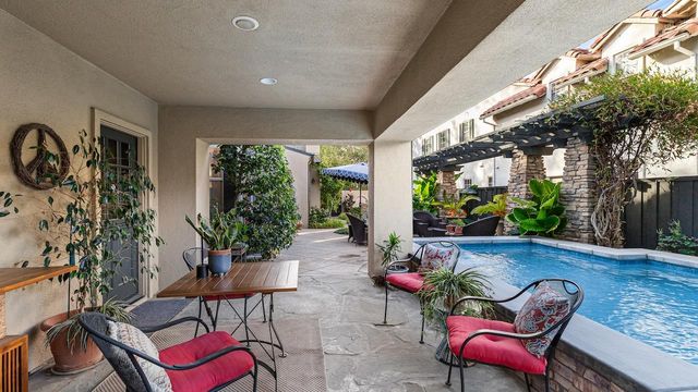 1050 Belmont Ln, Tracy, CA 95377