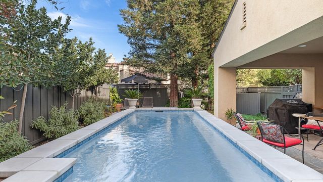 1050 Belmont Ln, Tracy, CA 95377