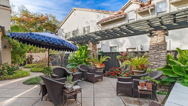 1050 Belmont Ln, Tracy, CA 95377