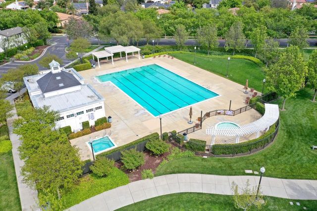 1050 Belmont Ln, Tracy, CA 95377