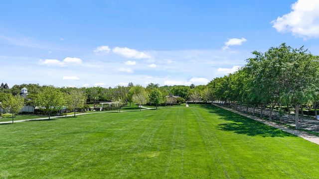 1050 Belmont Ln, Tracy, CA 95377