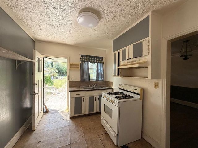 2519 Sylvan Road, East Point, GA 30344