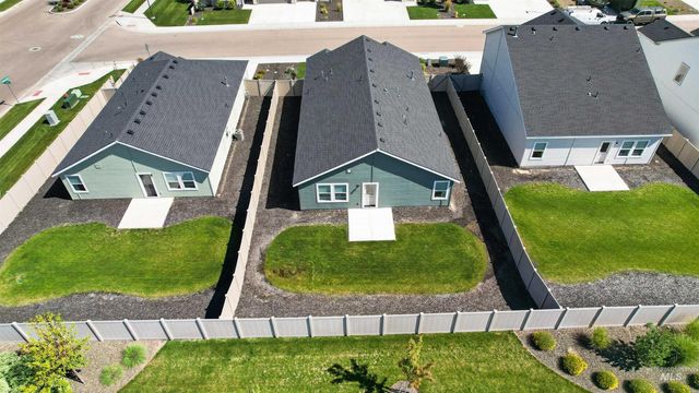 8601 E Love Ct, Nampa, ID 83687