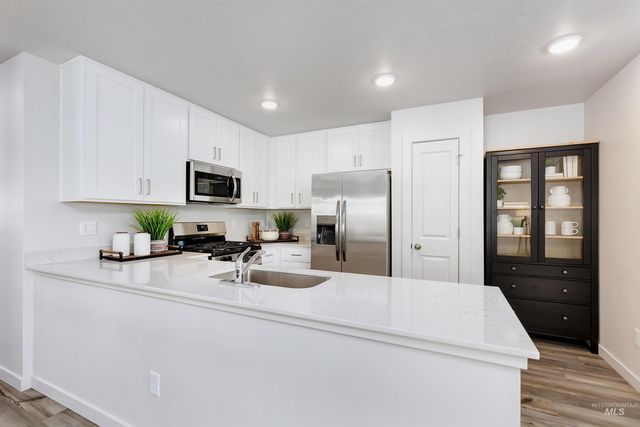 8601 E Love Ct, Nampa, ID 83687