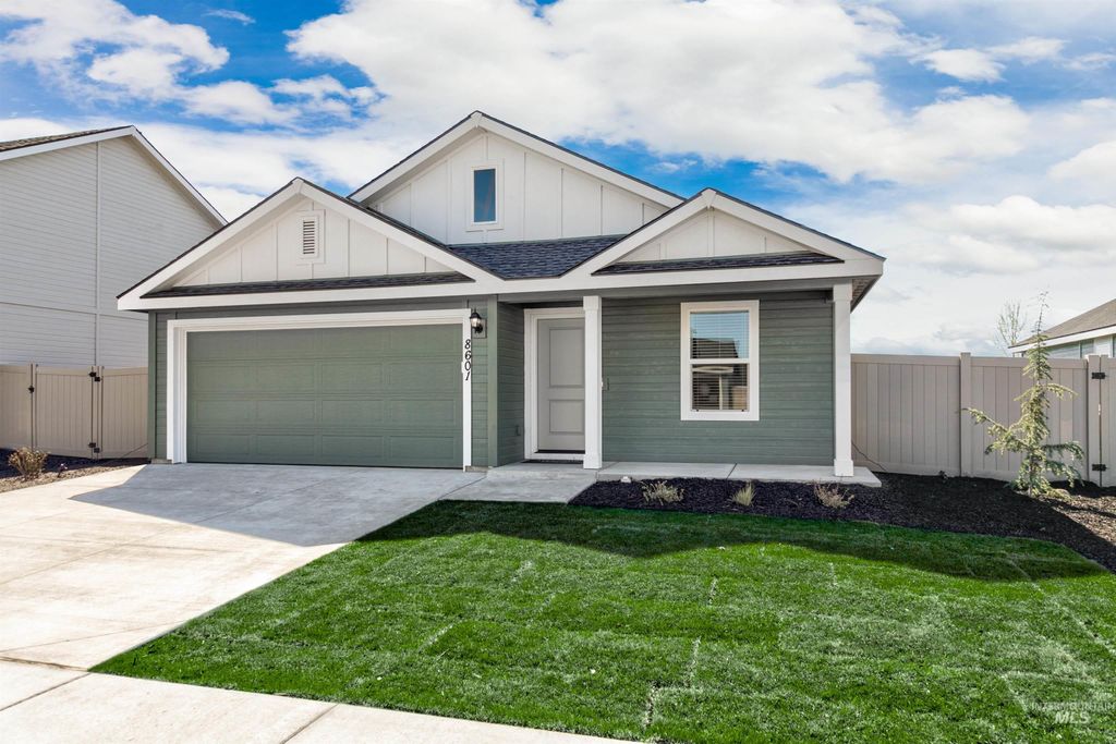 8601 E Love Ct, Nampa, ID 83687
