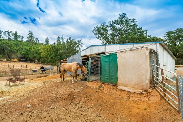 18000 W Clinton Rd, Jackson, CA 95642